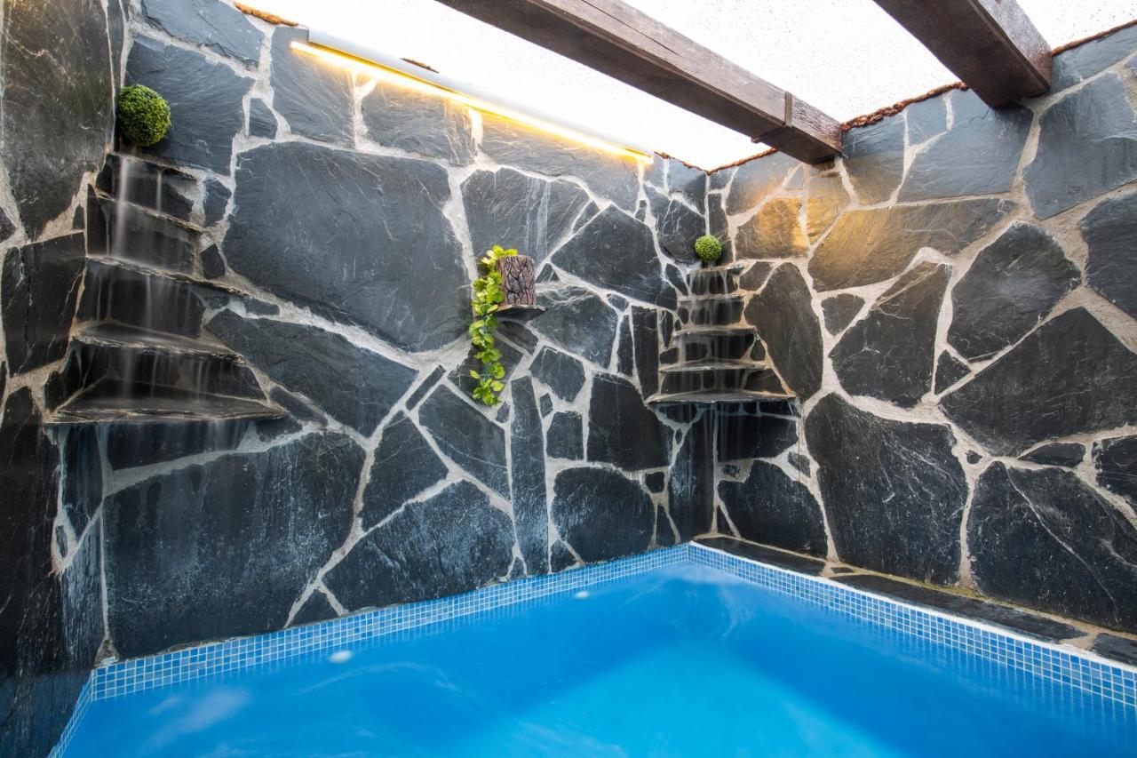 El Eden De Javier Guest House Robledillo Luaran gambar